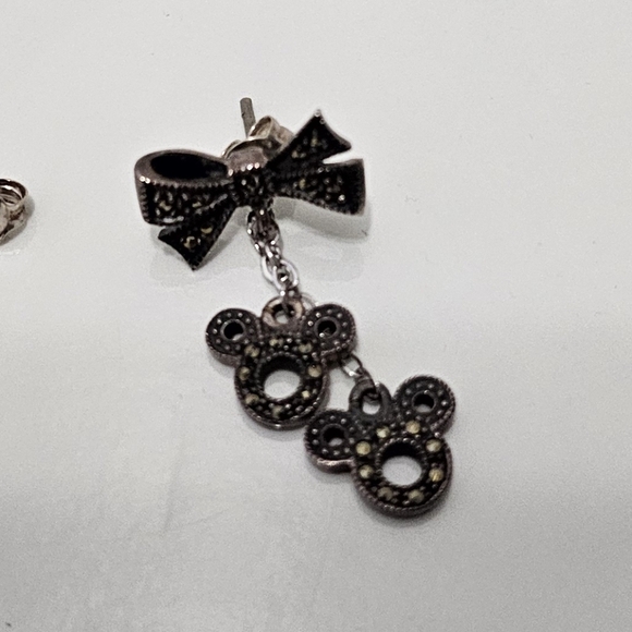 🇨🇦 Birks Disney Mickey Mouse Sterling Silver & Marcasite Gemstone Earring - Picture 7 of 9
